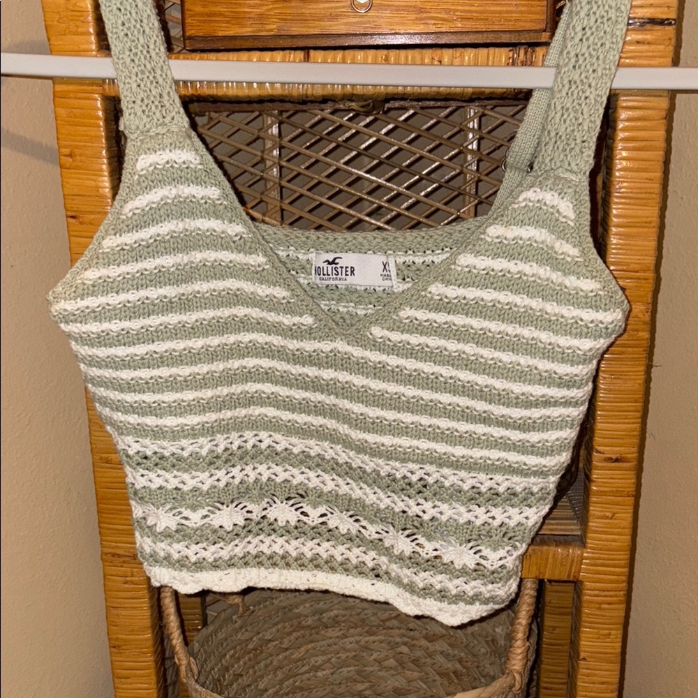 Hollister Gray and White Ribbed Crop Tank Top